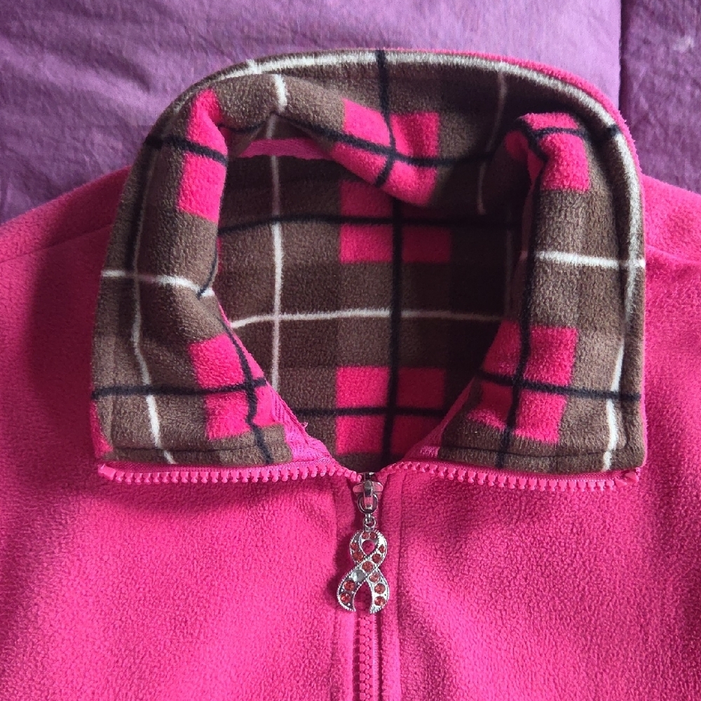 Avon Breast Cancer Awareness Zip Up Fleece Jacket In Bright Barbie Pink Size S/M - Picture 2 of 8